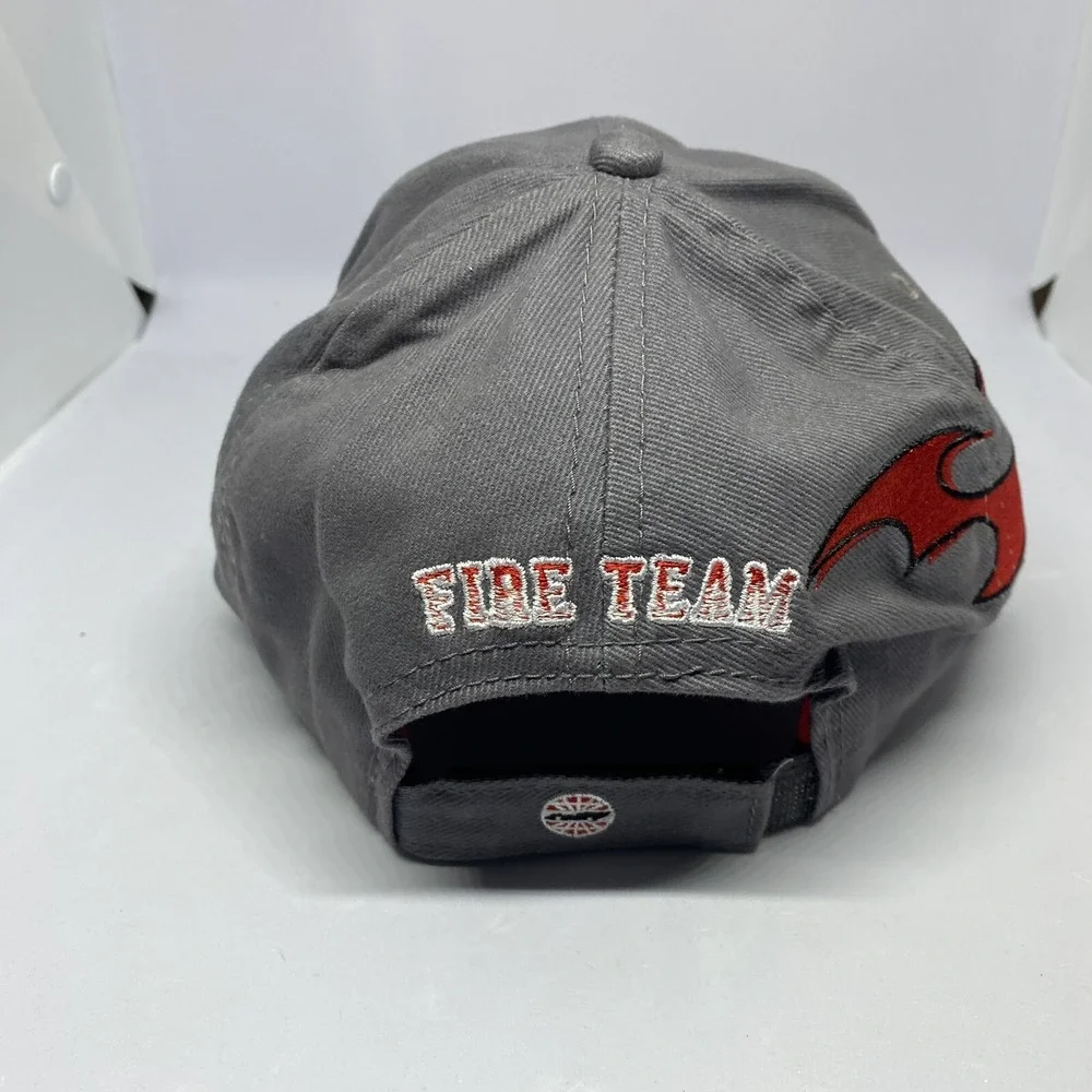 BRISTOL MOTOR SPEEDWAY FIRE TEAM RACING FLAMES BALL CAP TRUCKER HAT GRAY‎ RED